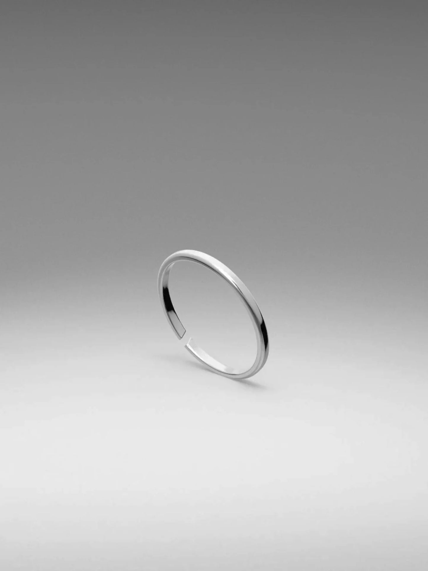 VALORE Adjustable Classic Steel Ring