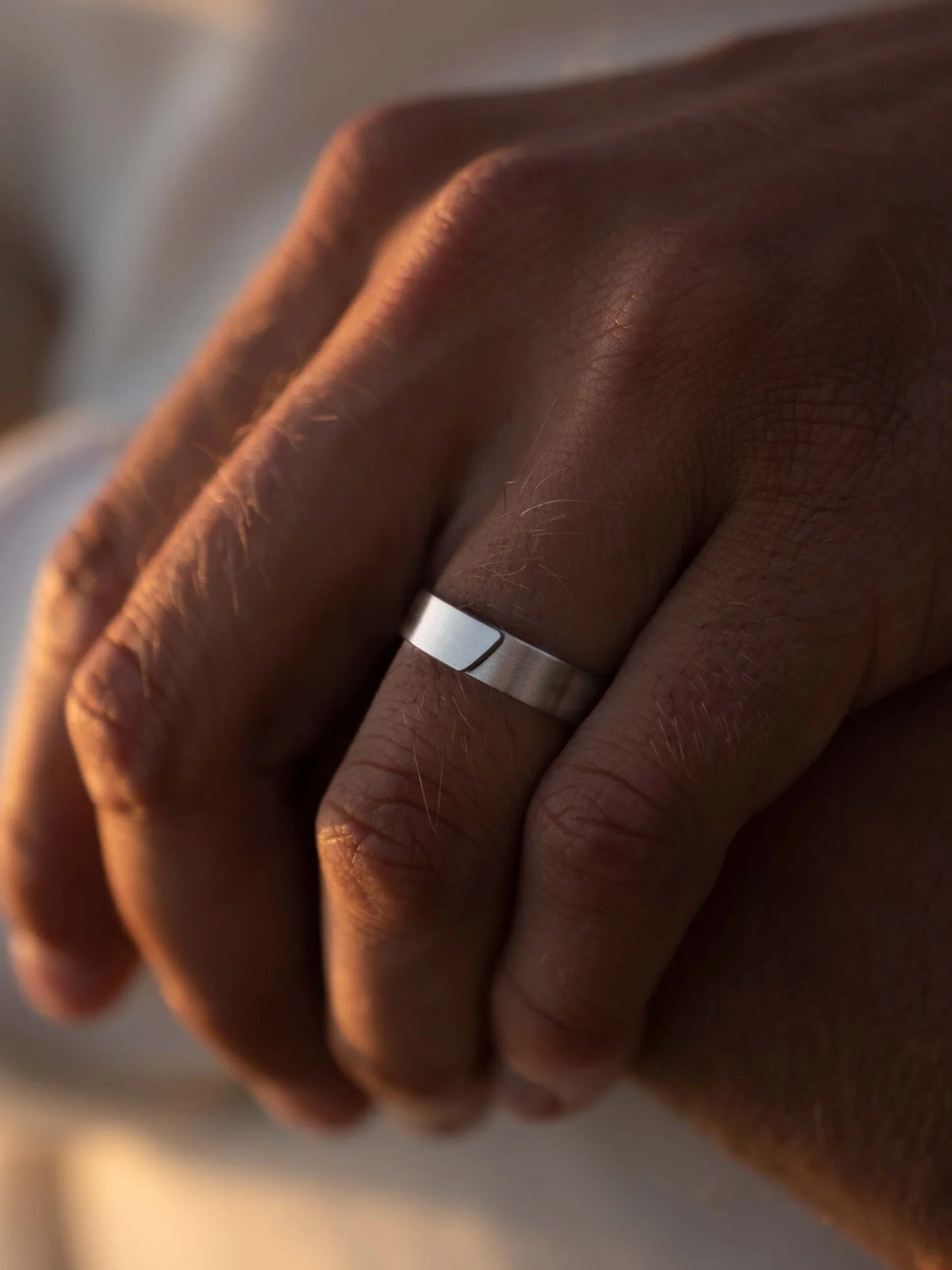 VALORE Adjustable Steel Ring