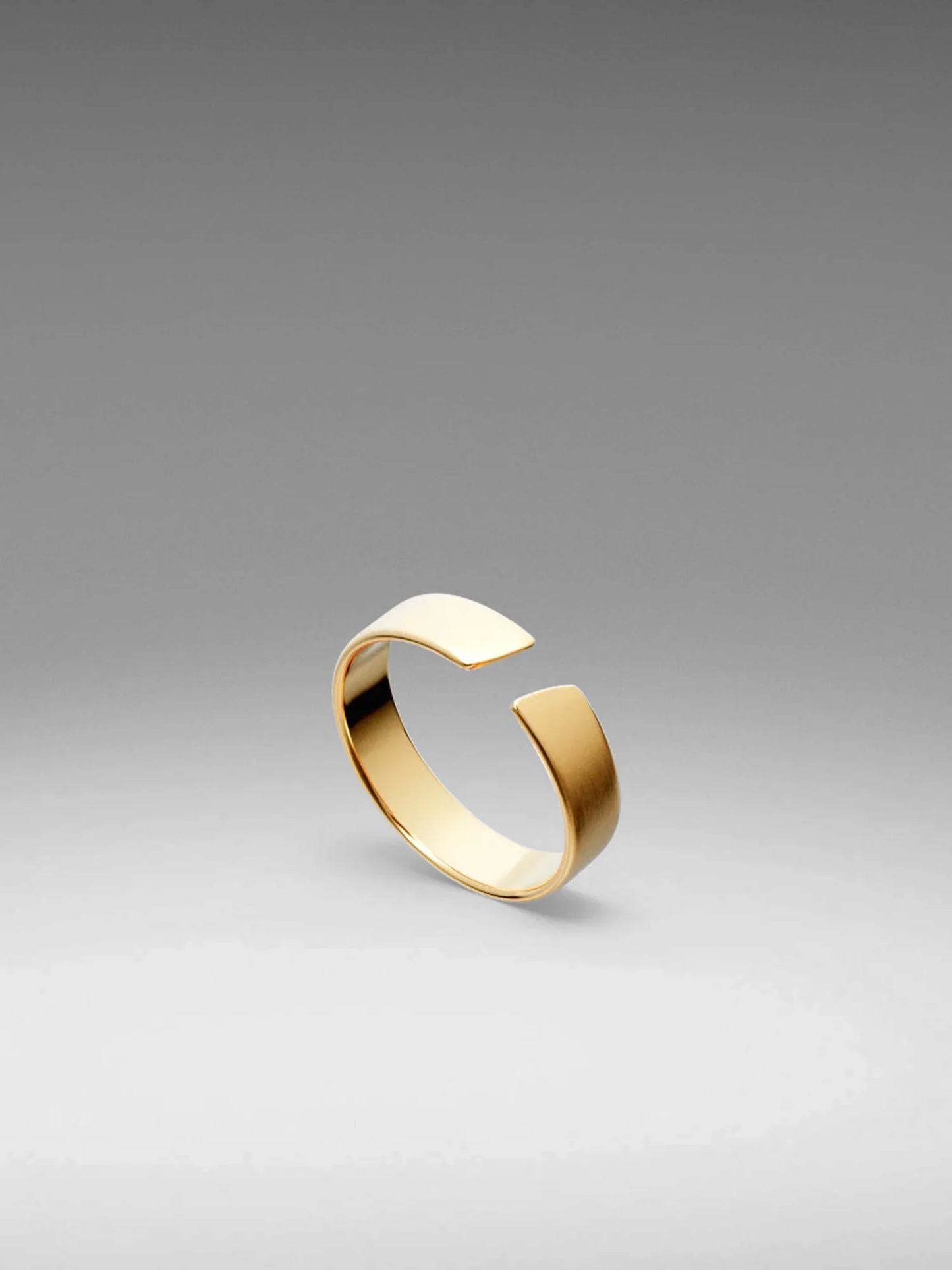 VALORE Adjustable Gold Ring